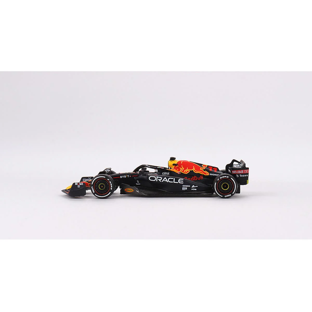 Oracle Red Bull Racing RB18 #11 Sergio PÃ©rez 2022 Abu Dhabi Grand Prix  3rd Place  - 1:64 Scale Diecast Model Car - Image 3